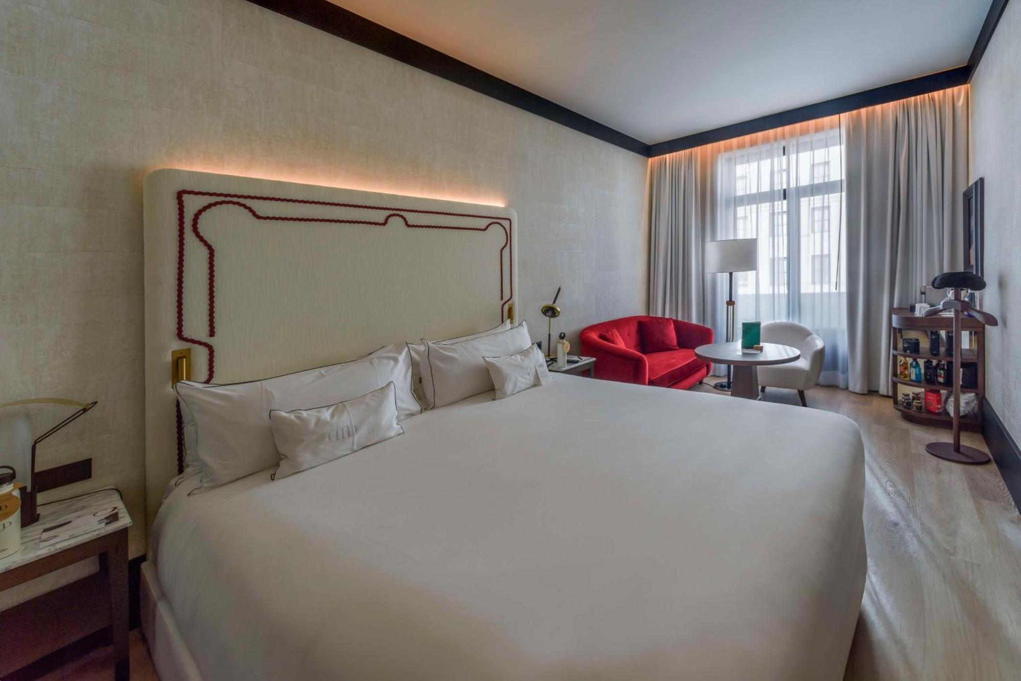 Hotel Montera Madrid, Curio Collection By Hilton Eksteriør billede